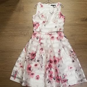 Top and skirt ensemble